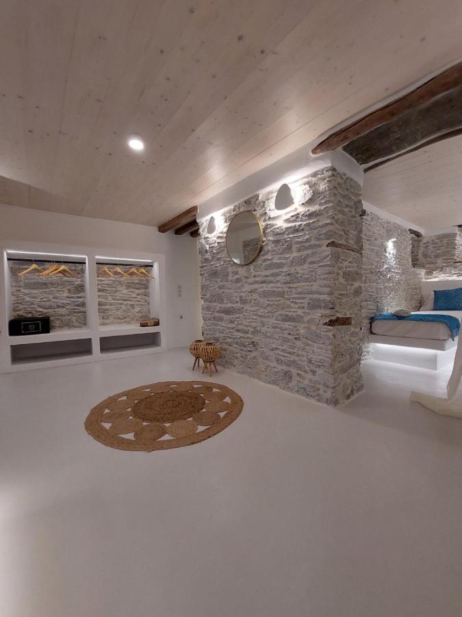 Margaret'S Houses In Tinos Town Exterior photo